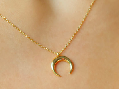 Luna Necklace